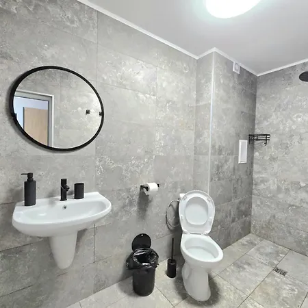 Black Peak Towers Apartment *